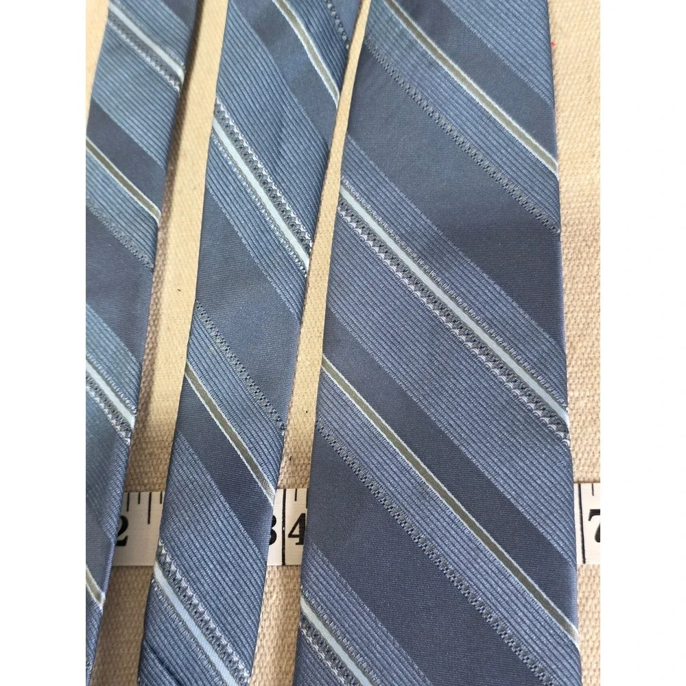 Wembley Mens Blue Gray Diagonal Striped Silk Blend Necktie 4 Inch Width